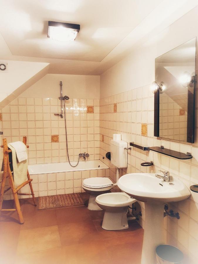 B&B Il Pettirosso Malonno Buitenkant foto