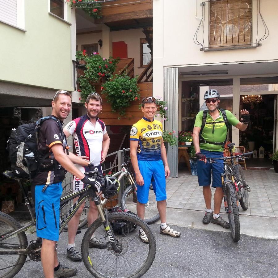 B&B Il Pettirosso Malonno Buitenkant foto